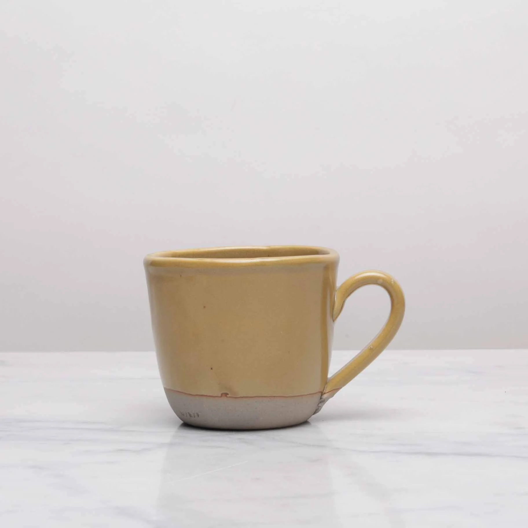 Mug: rounded bottom: Mustard