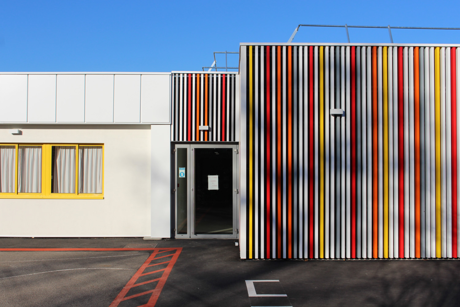 Atelier Prevost, architectes - extension de l'ecole la Fontaine Bleue a Beaumont sur Oise