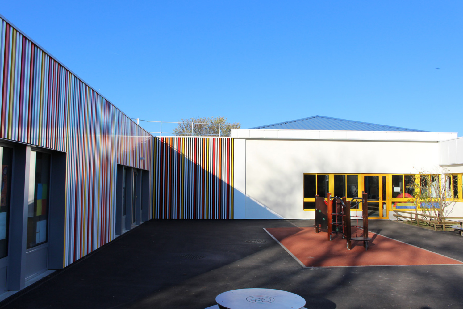 Atelier Prevost, architectes - extension de l'ecole la Fontaine Bleue a Beaumont sur Oise