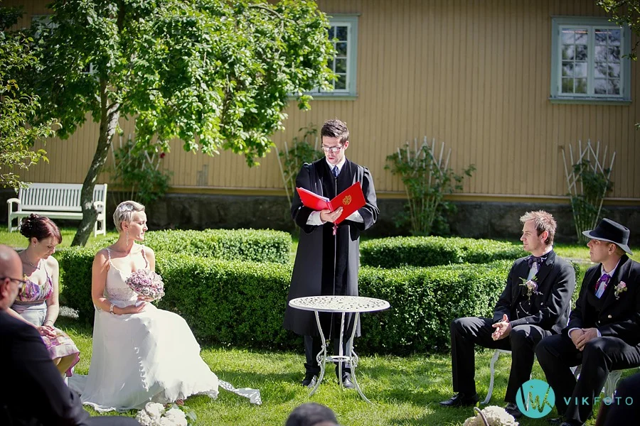 29-vielse-utendrs-bryllup-gamlebyen-fredrikstad.jpg