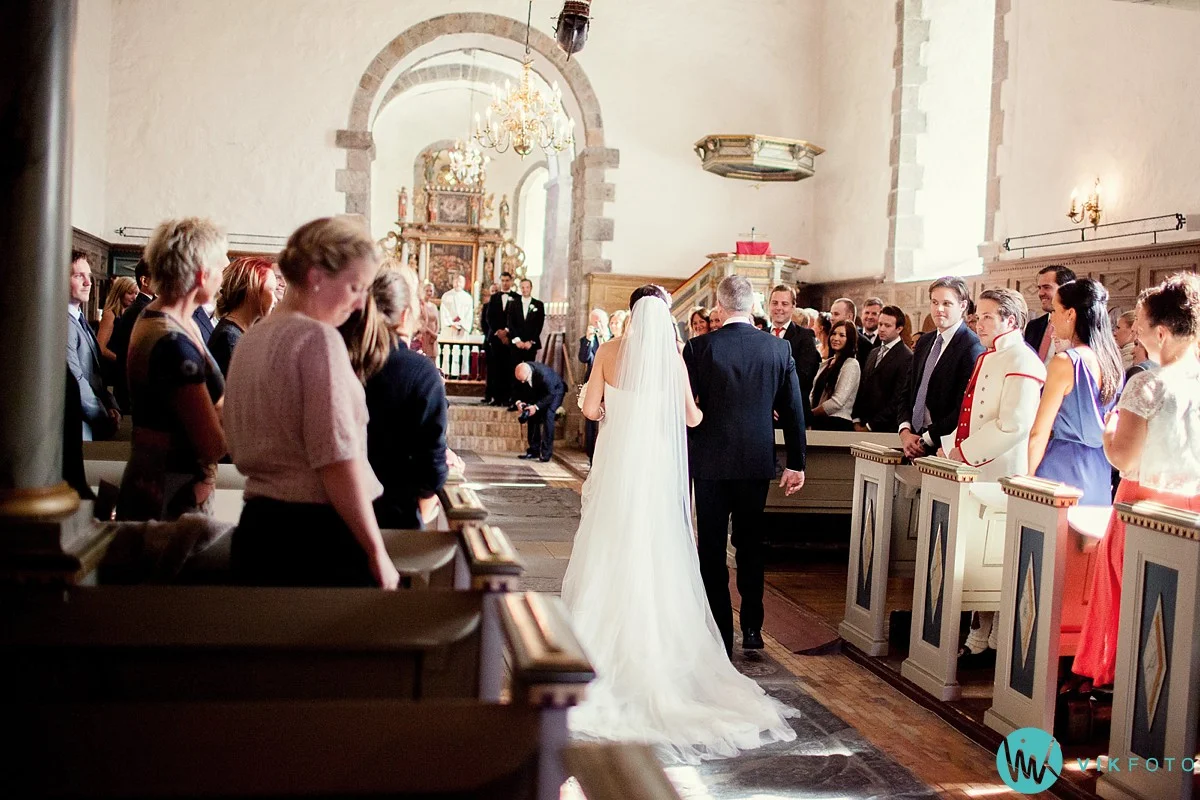15-fotograf-bryllup-vielse-hedrum-kirke-larvik