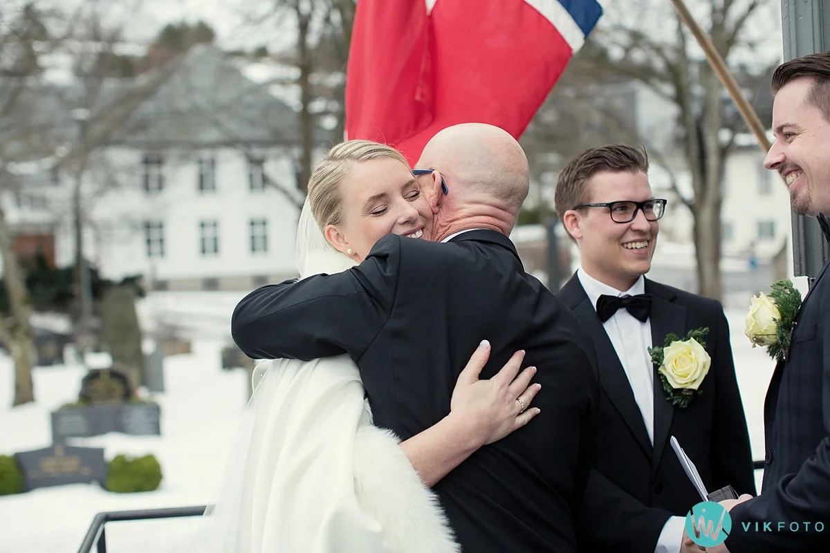 32-fotograf-sandefjord-bryllup-vielse-sandar-kirke