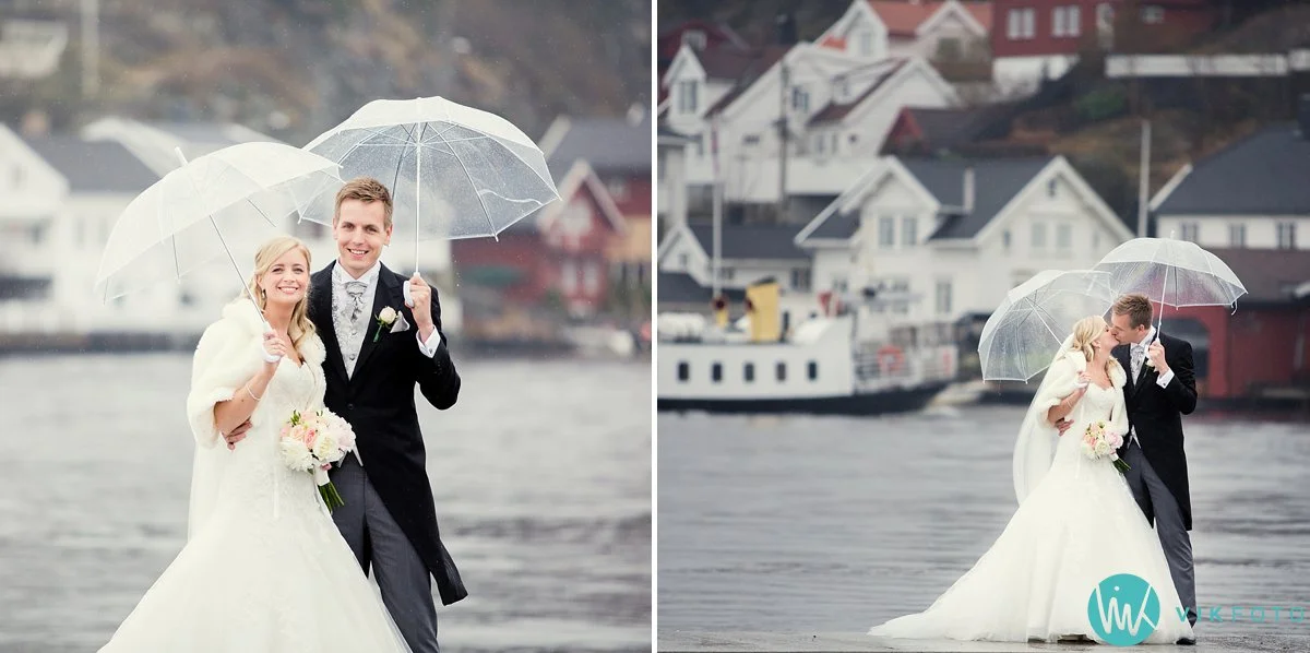 30-bryllupsbilde-brudepar-regn-paraply-støvler