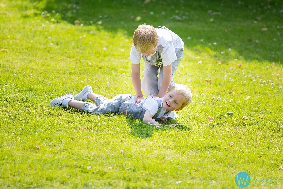 51-bryllupsmiddag-tale-gjester-bryllup-fest-refsnes