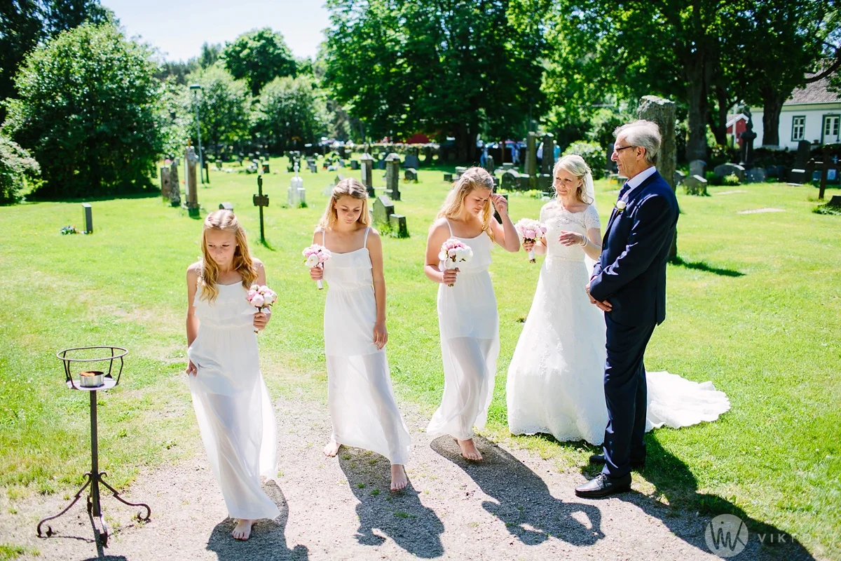 24-bryllup-hvaler-kirke-sommerbryllup.jpg