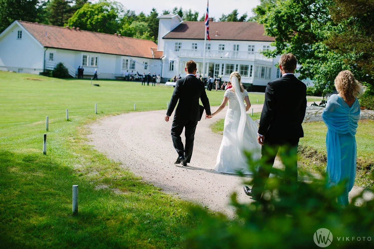 53-bryllup-hvaler-gjestgiveri-bryllupsbilde-brudepar.jpg