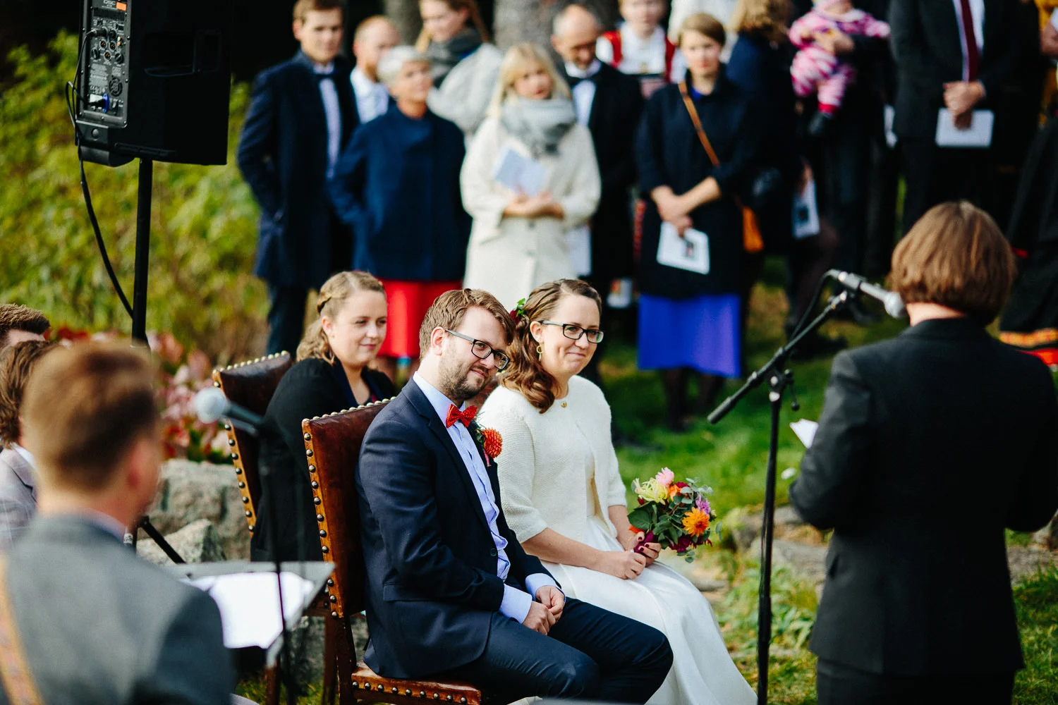 15-bryllup-solstua-vielse-ute.jpg