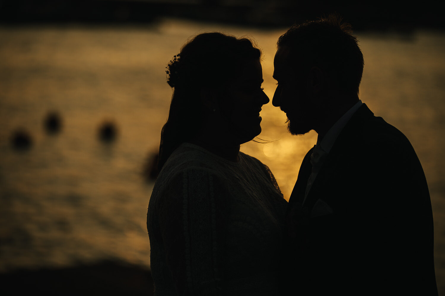 143-brudepar-solnedgang-støtvig-bryllupsbilde.jpg