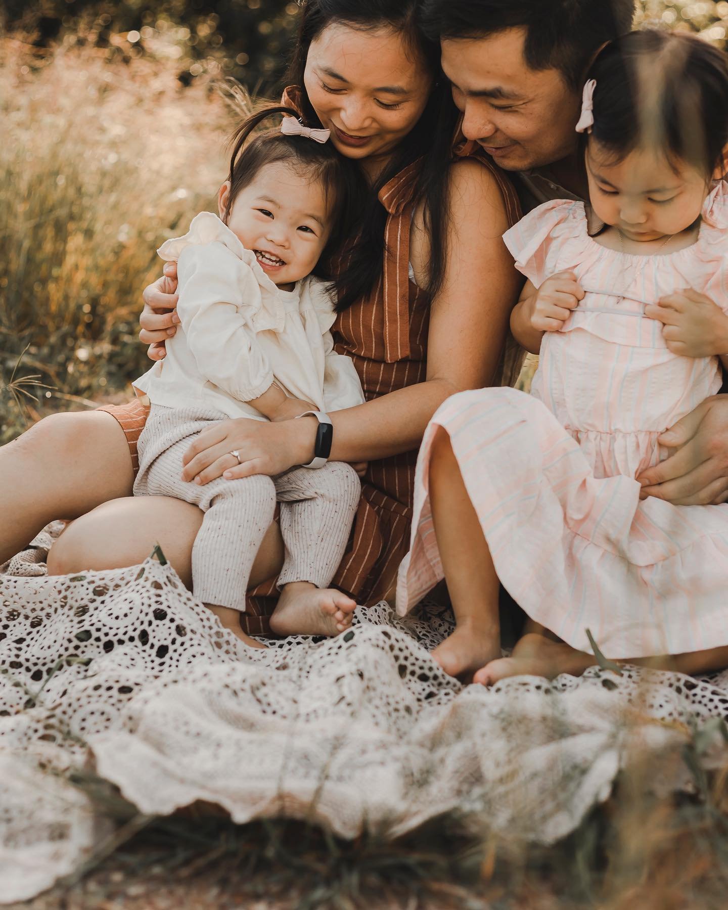 Memories to hold onto for a lifetime 🫶🏼🌻 

#loveandwildhearts #motherhood 
#capturethemoments #makingmemories 
#familyphotographer #maternityphotographer 
#brisbanemumsandbubs #documentyourdays #goldcoastfamilyphotographer #goldcoastlifestylephoto