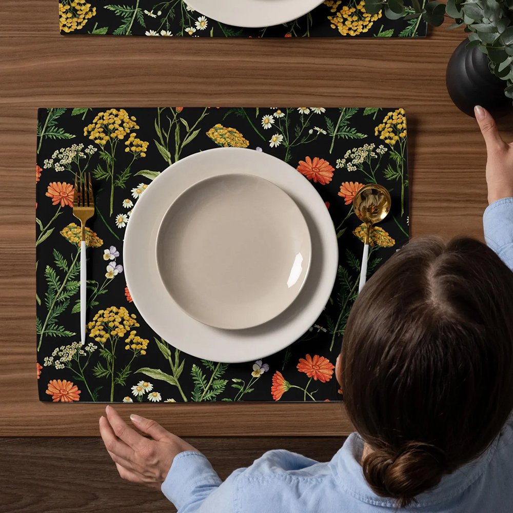 Placemat-botanical-pattern-surface-design-by-Anna-Farba.jpg