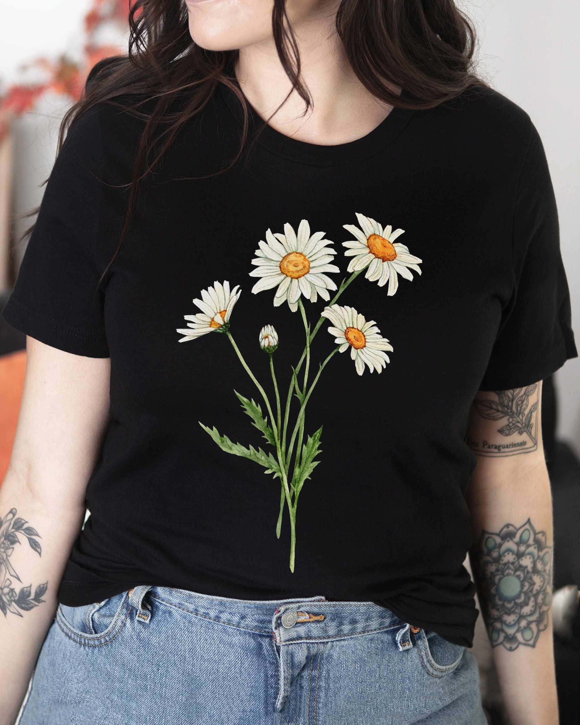 Daisy t-shirt - April Birth Flower — Farba Illustration