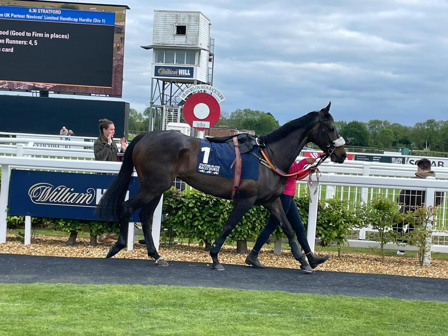 Special John in the paddock at stratfordracecourse before coming 2️⃣nd  With callumpritchard2001 #racinglife #horsetrainer #teamdunn #racehorse #horsepower Stratford Racecourse.