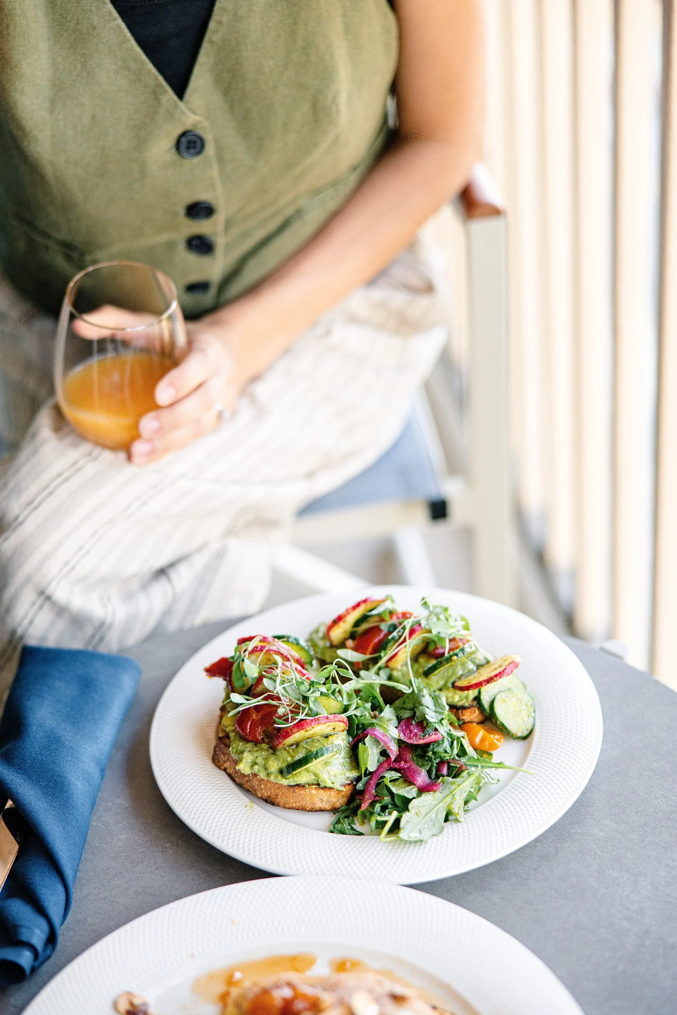 monterey-plaza-hotel-brunch-avocado-toast_d.jpg