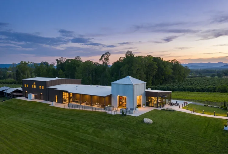 Marked Tree Vineyard, built by Cooper Construction — hospitality architecture photography by Jack Robert.