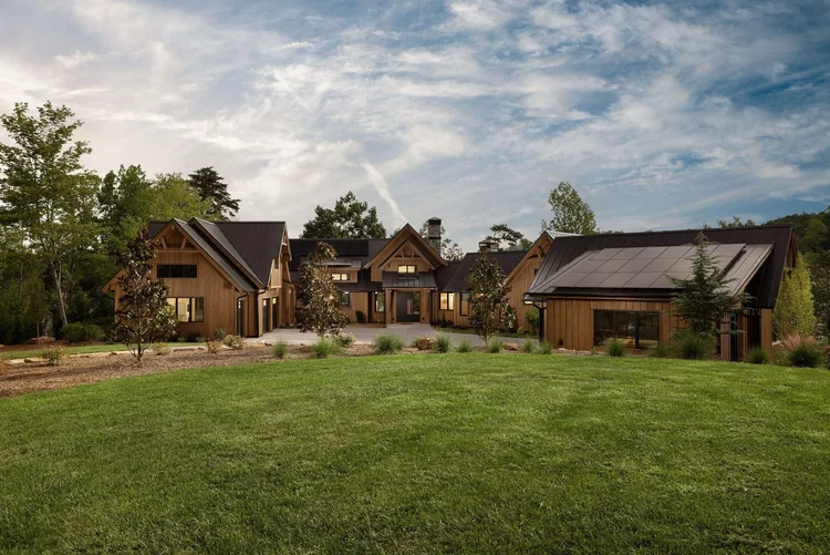 Exterior of the Baystone Landing, built by Gabriel Builders.