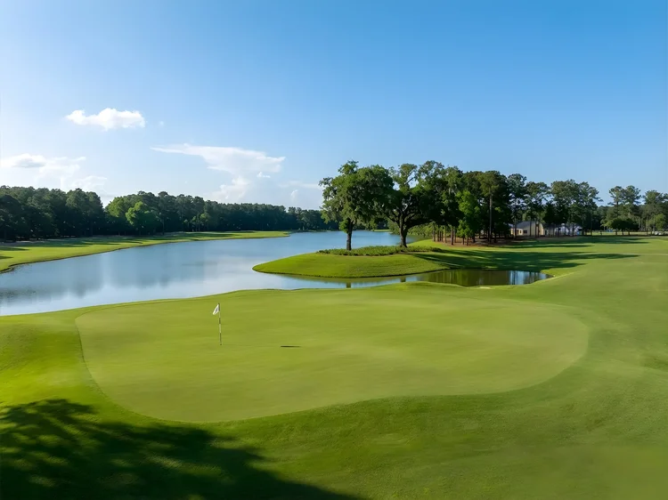 The golf course at Riverton Pointe Country Club, a Toll Brothers community — commercial architecture photography by Jack Robert.