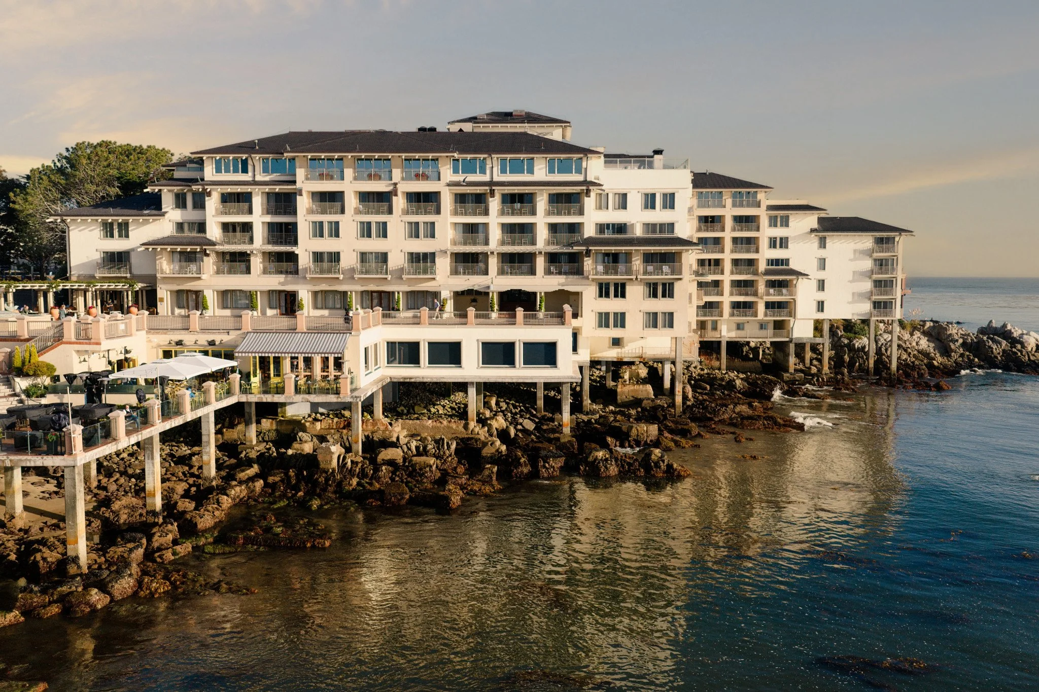 monterey-plaza-hotel-spa-oceanfront-exterior_d.jpg