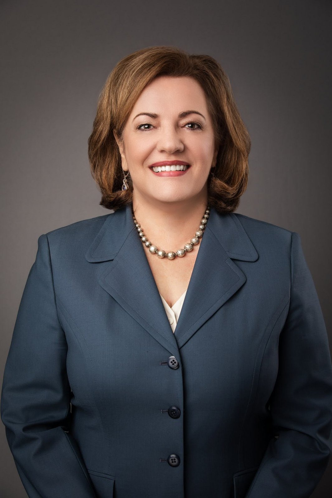 classic-executive-headshot-female-jack-robert.jpg