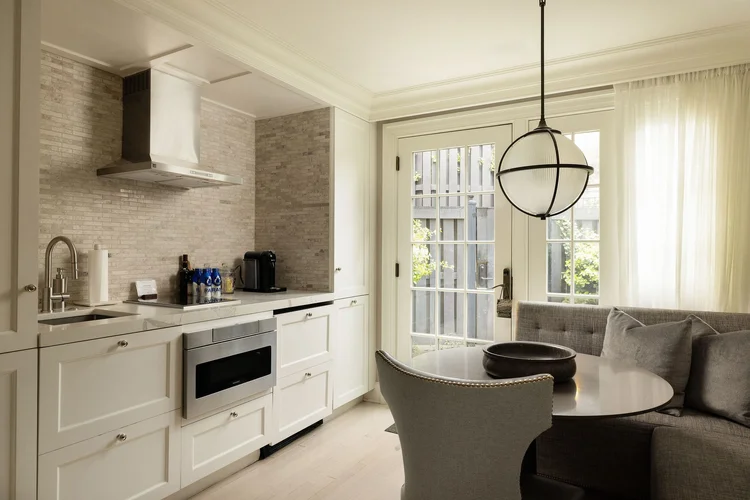 Townhouse suite kitchen and dining area at Rosewood Washington, DC