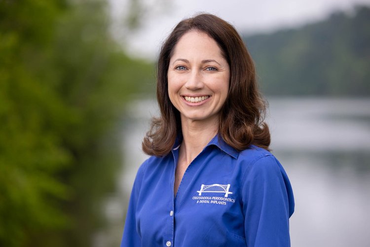 Dr. Beth, periodontist, outdoor professional portrait