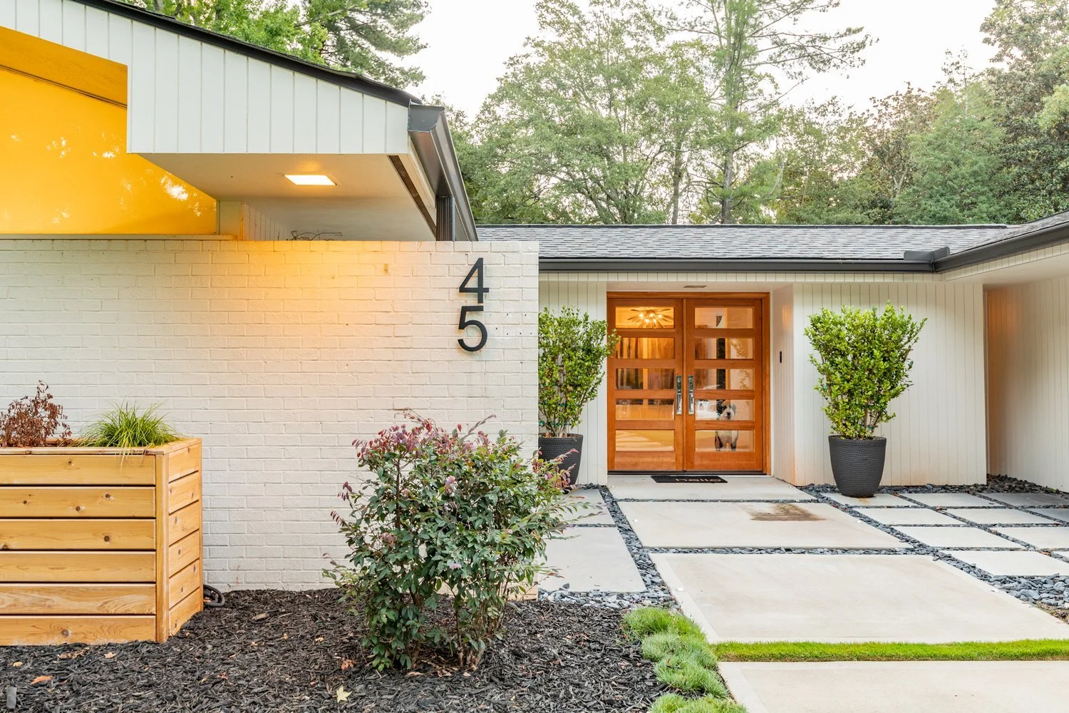 Mid-century modern home exterior by Diggs Design in Greenville SC, architectural photography by Jack Robert