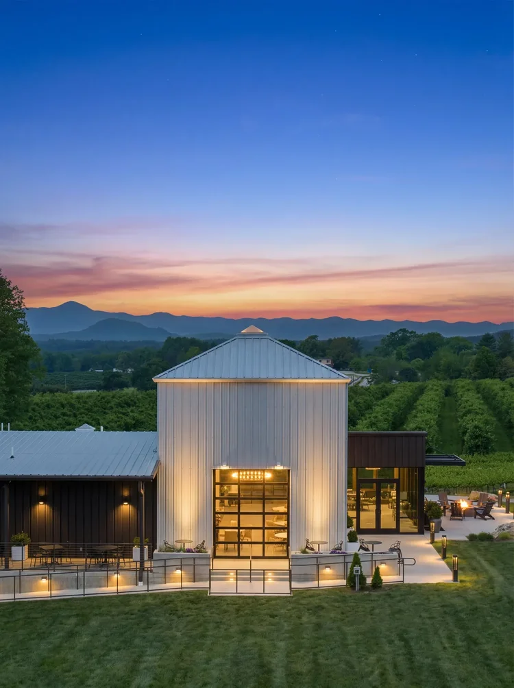 Marked Tree Vineyard, built by Cooper Construction — hospitality architecture photography by Jack Robert.