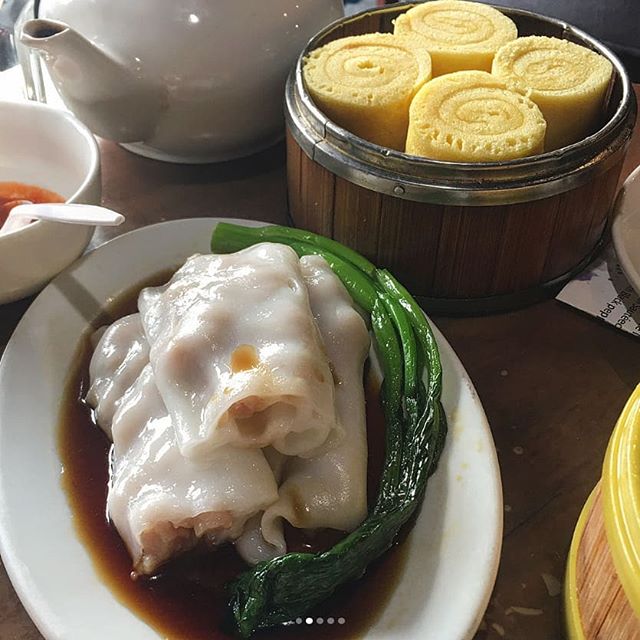 The weekend is finally here! That means its the perfect time for dim sum at Dolo! 😍
.
📷: @foodcago
.
.
.
#friday #weekend #dolorestaurant #dolochicago #chinatownchicago #dimsum #chinesefood #cantonesefood #yummy #foodie #tasty #Hungry #foodpics #fo