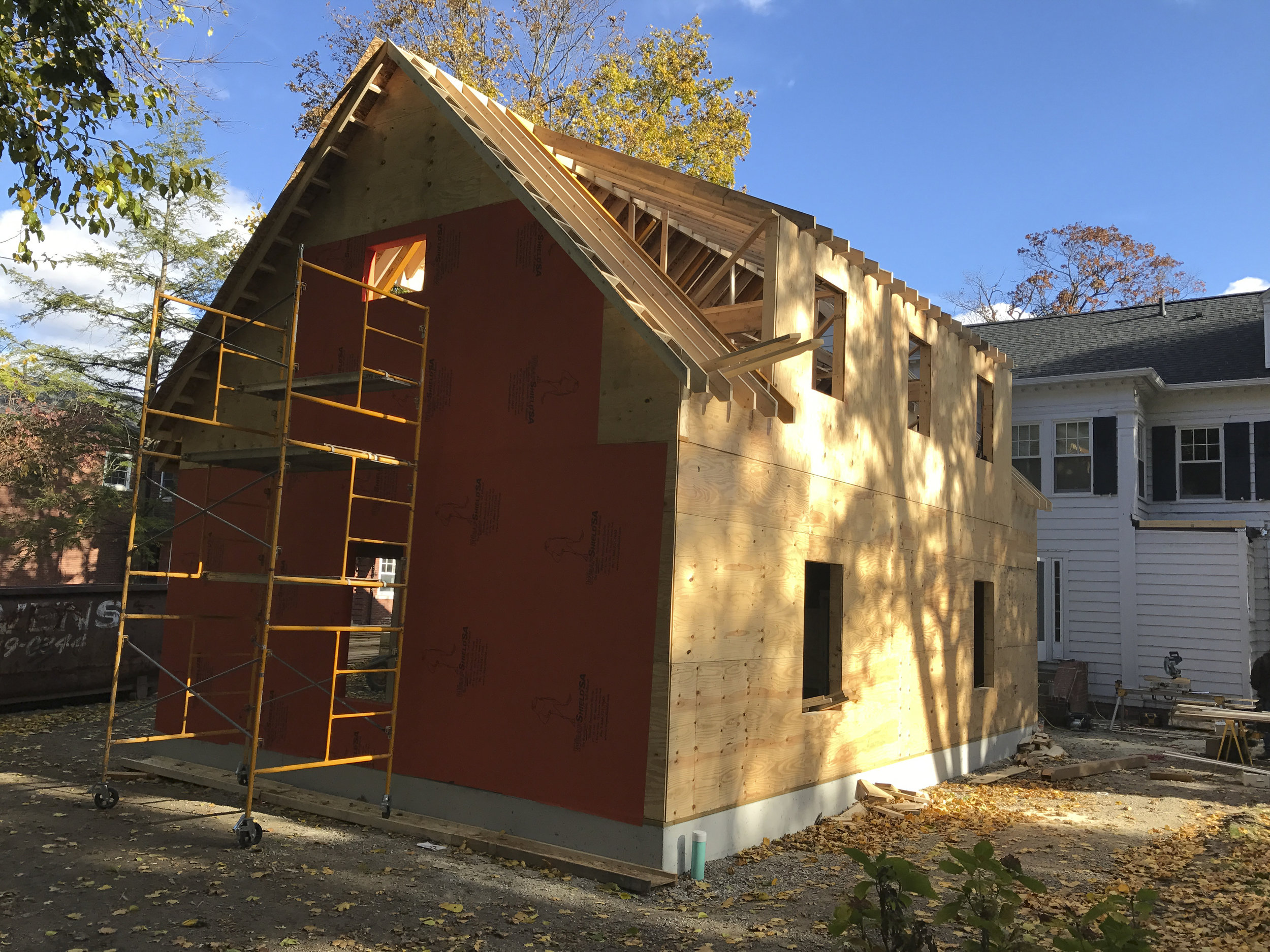 Installing roof deck and Vaproshield .
