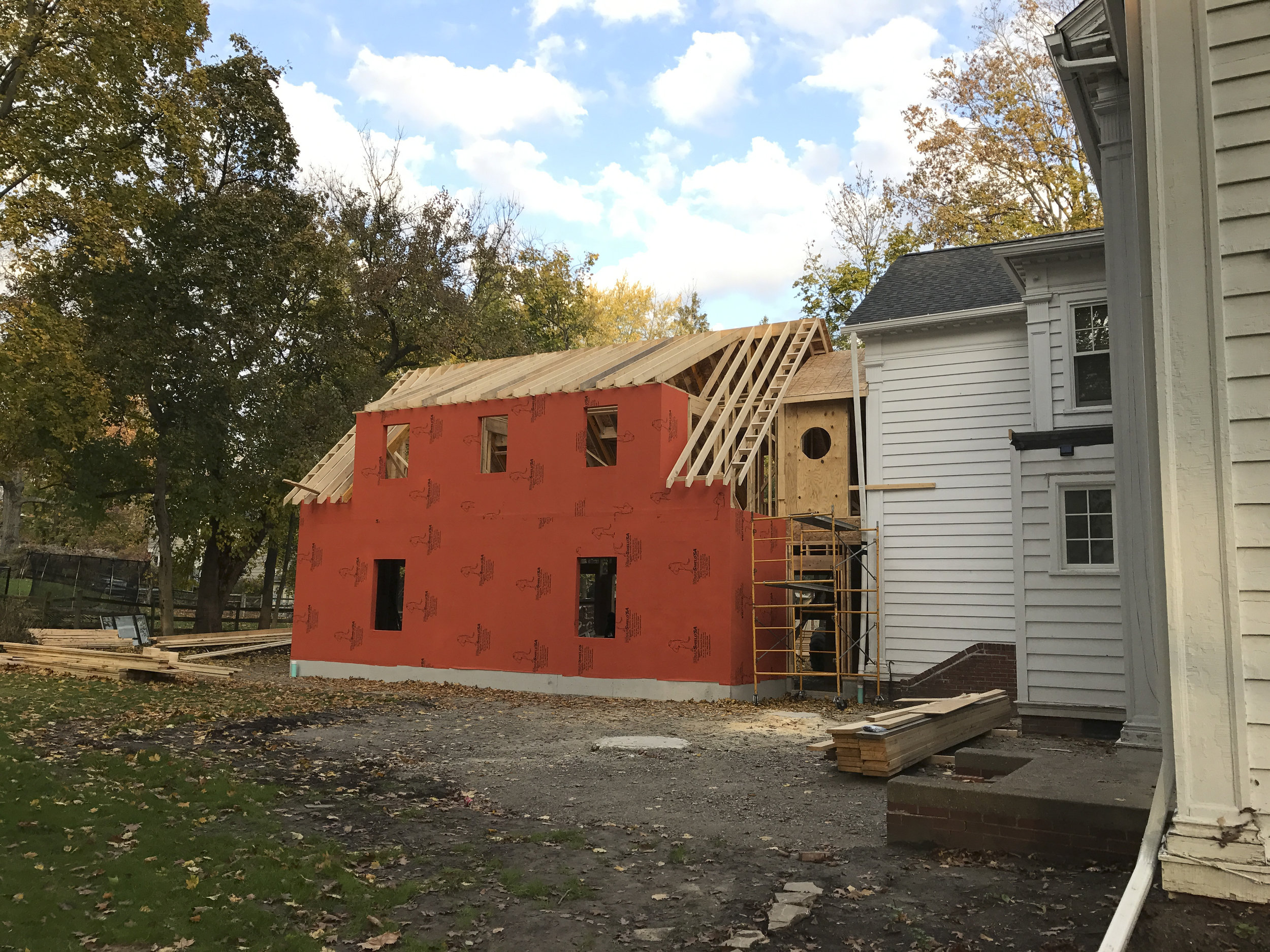 Installing roof deck and Vaproshield .