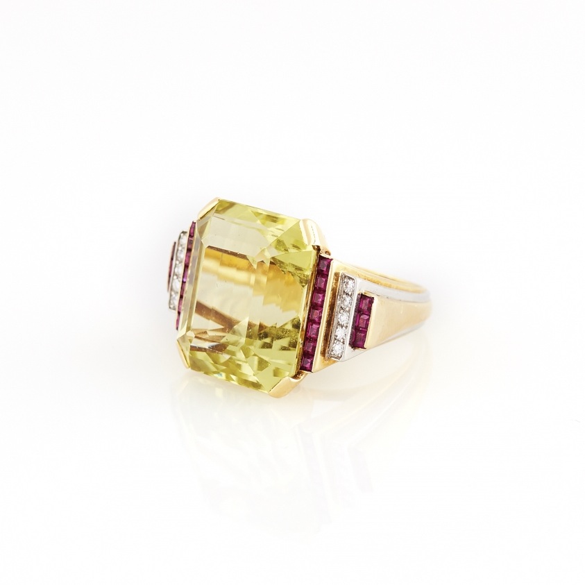 Beryl, Ruby, and Diamond Gold Ring