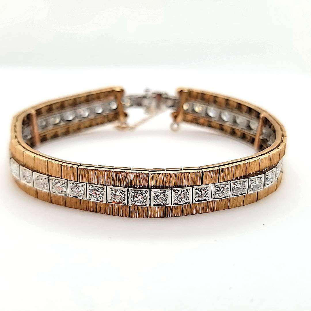 14Kt WG Diamond Tennis Bracelet with 14 KT YG Guard (Detachable)