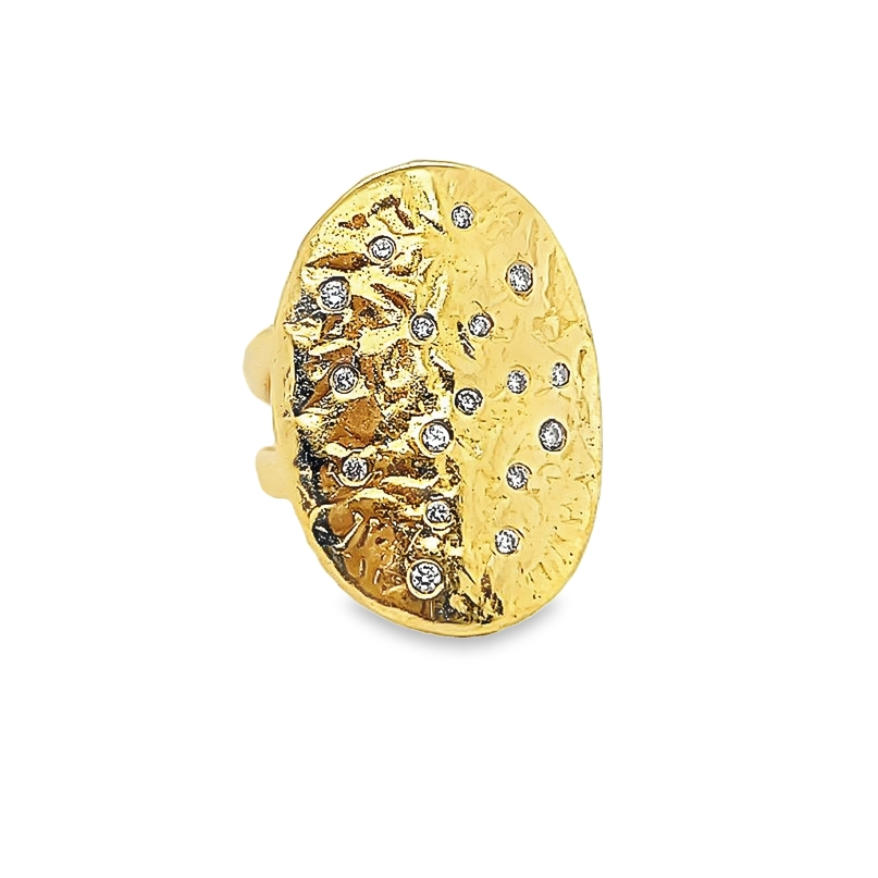18 Kt Diamond Hammered Oval Ring
