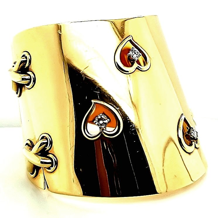 La Thriomphe Cut Out Heart Bracelet