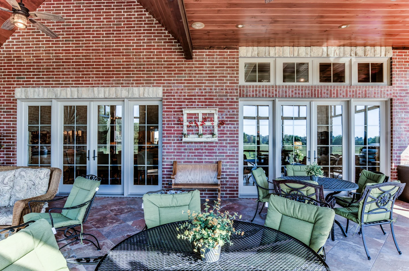 built-by-brett-custom-home-springfield-mo-13735-lawrence-2100-012.jpg