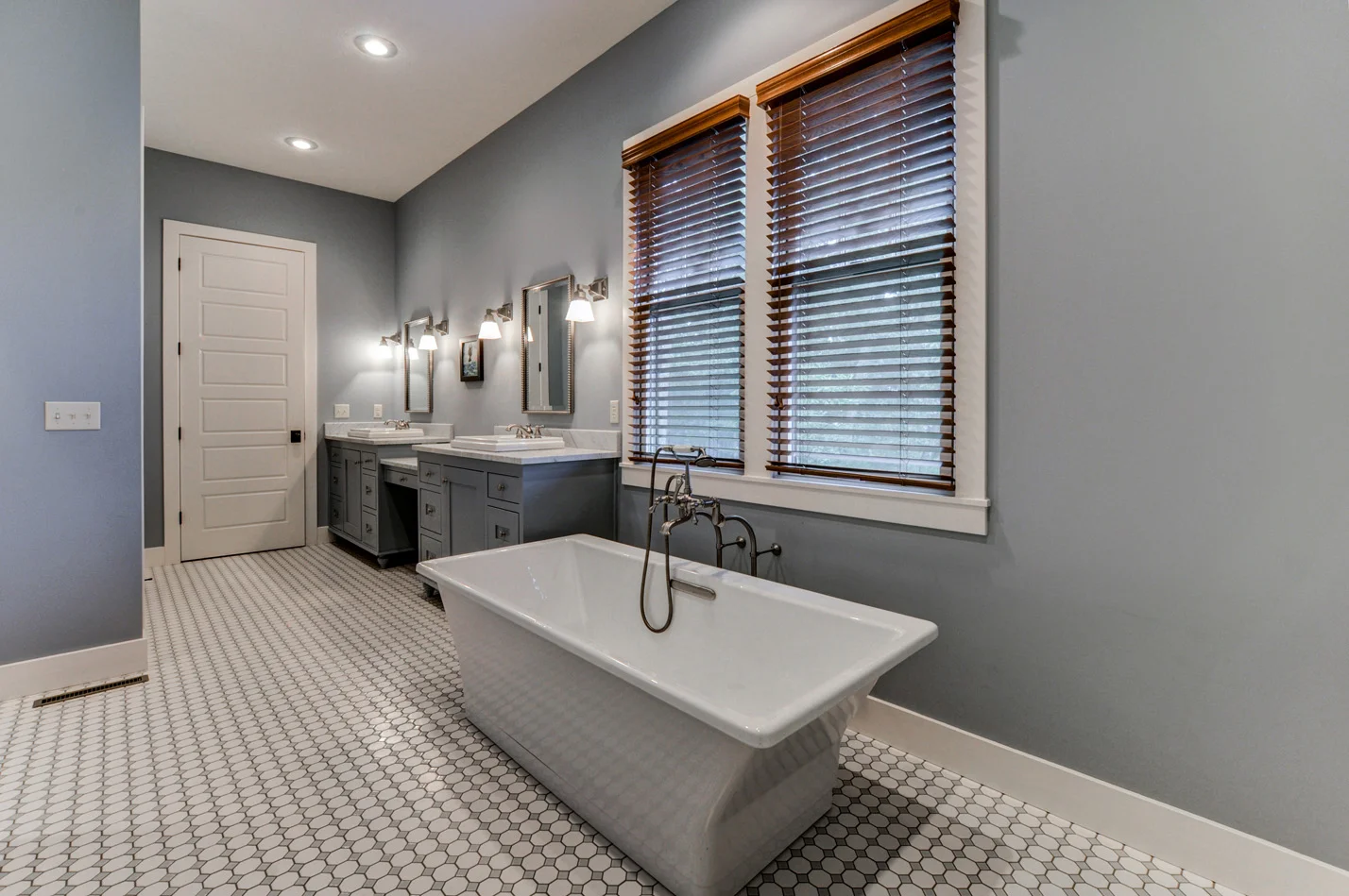 built-by-brett-custom-home-builders-springfield-mo-stonegate-court-021.jpg