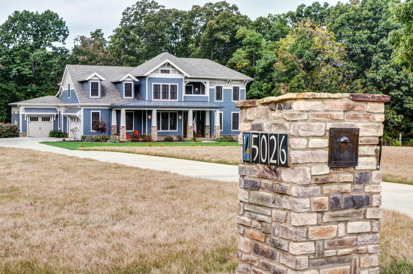 built-by-brett-custom-home-builders-springfield-mo-stonegate-court-exterior-002.jpg