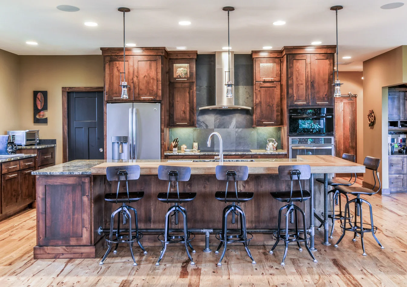 Custom Home Builder Meadowcrest — Built By Brett