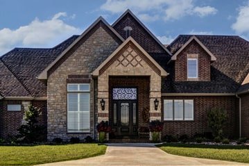 built-by-brett-custom-home-springfield-mo-13735-lawrence-2100-035-min.jpg