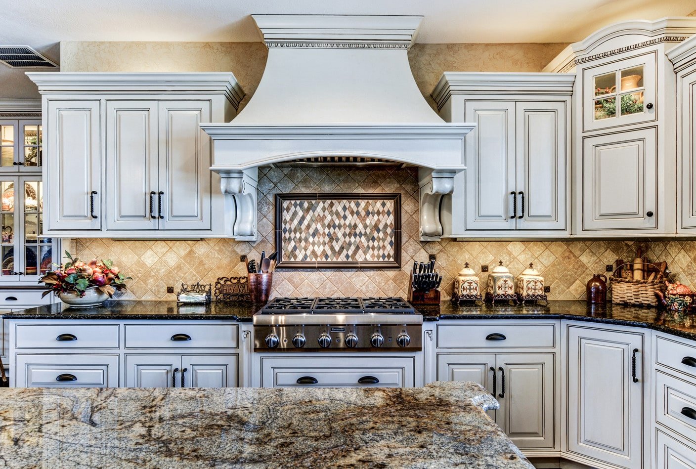 built-by-brett-custom-home-springfield-mo-13735-lawrence-2100-019-min.jpg