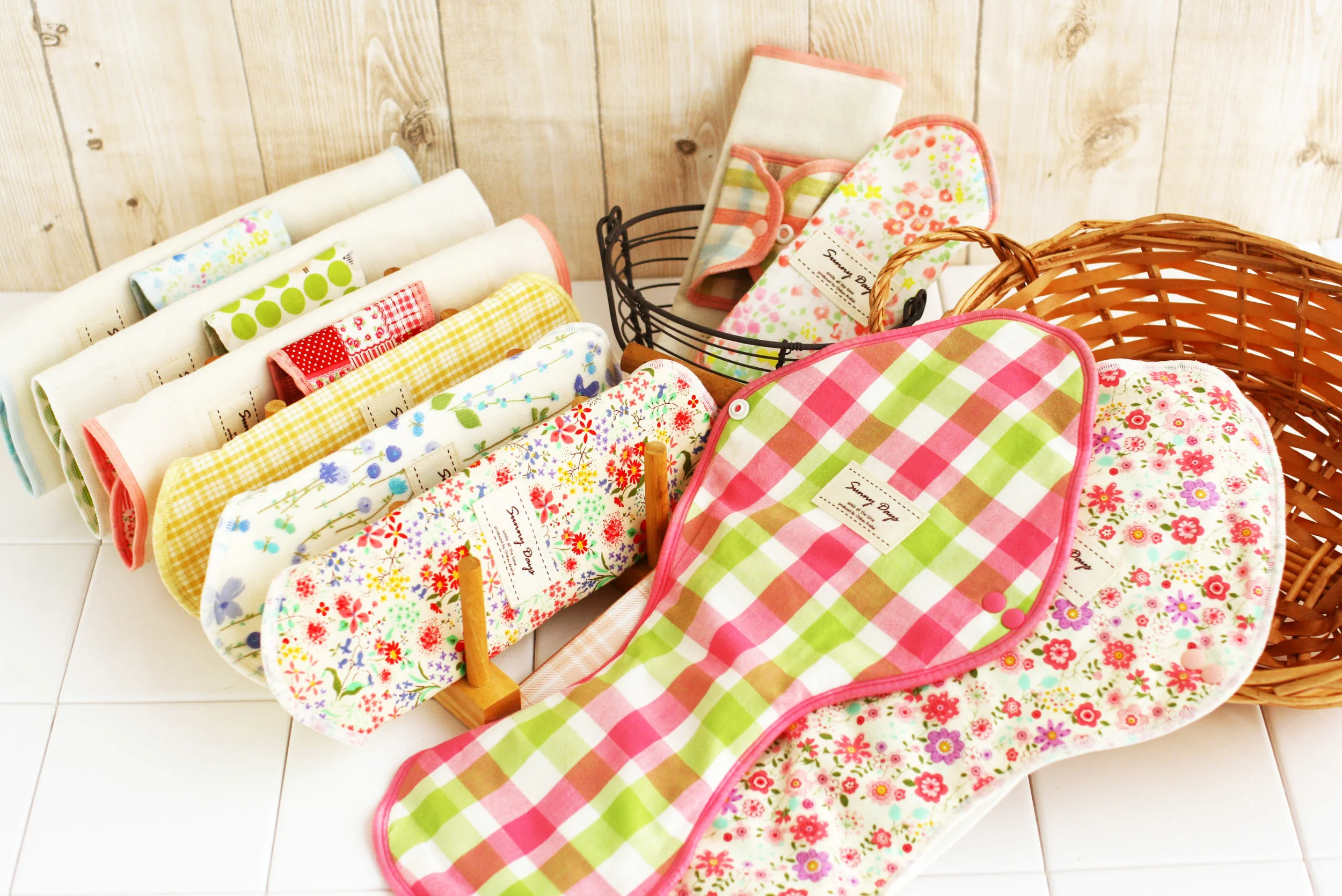  Cloth pads are a safe and eco-friendly alternative to disposable ones ( Source )