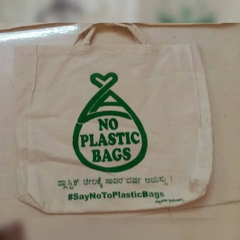 Cloth bags are a less polluting alternative to plastic gift and tamboolam bags Image: Facebook/ Belli Kirana