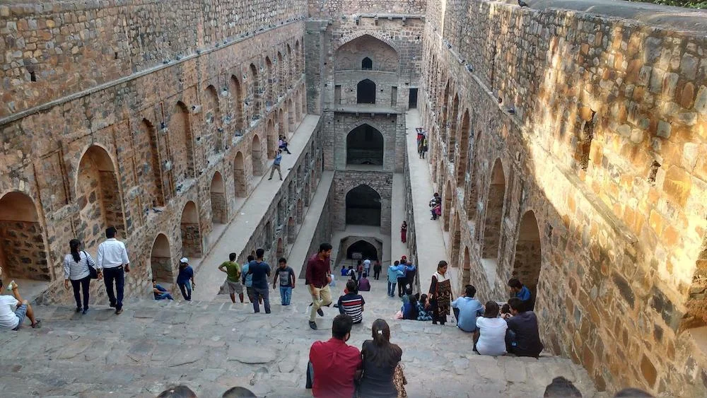 Agrasen ki Baoli_Zenrainman.jpg