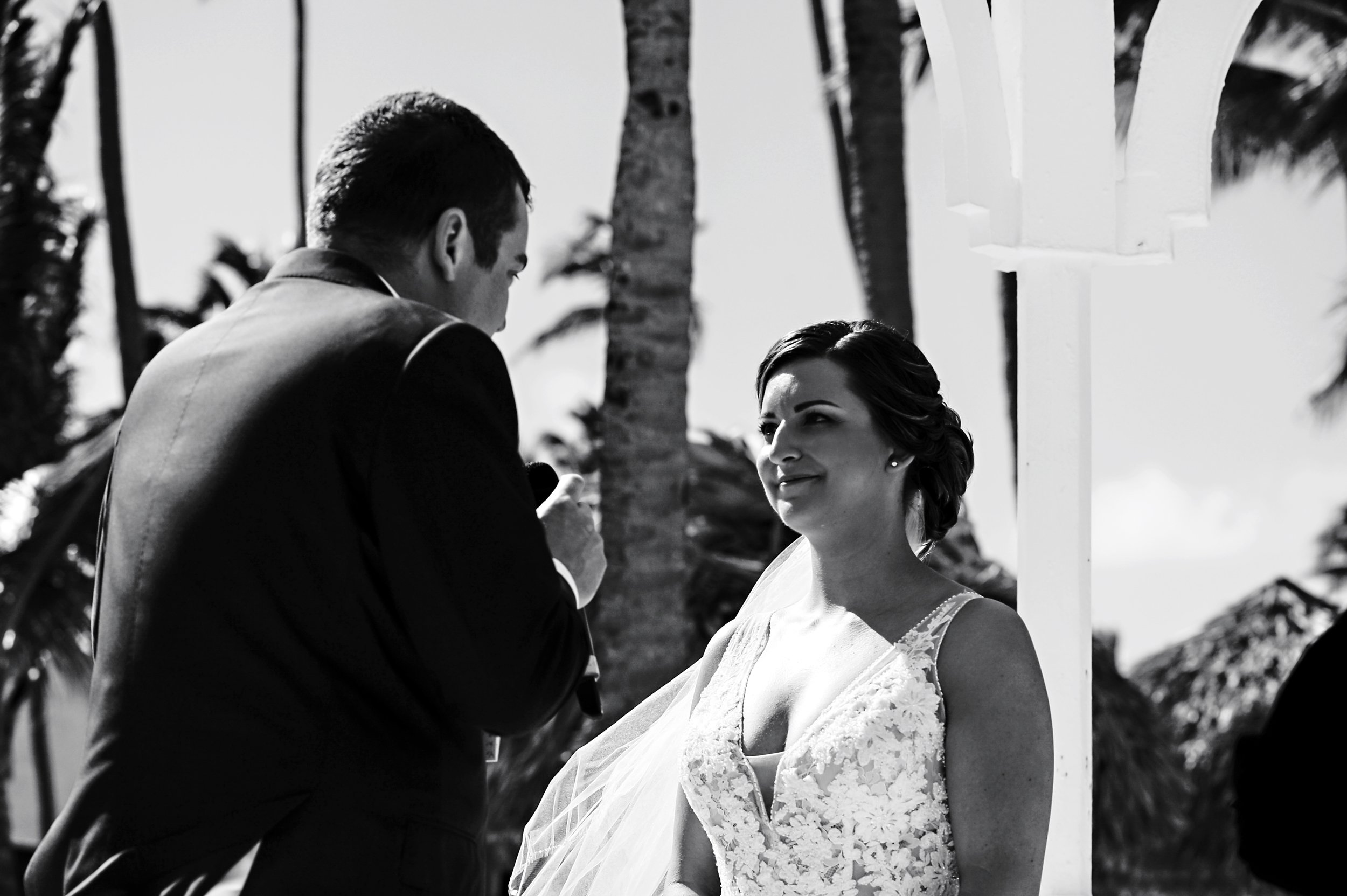 E&M_DR_Wedding_Teasers-094.jpg