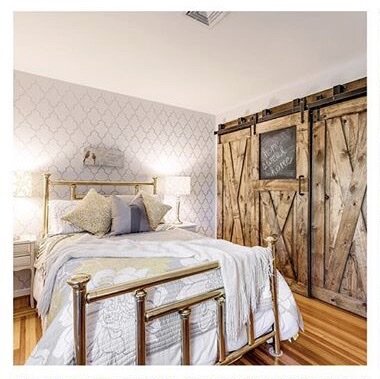 Bypass barn doors with chalkboard