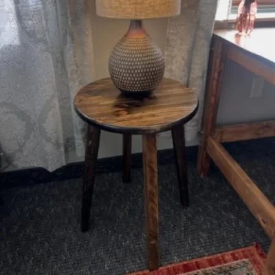 Round end table