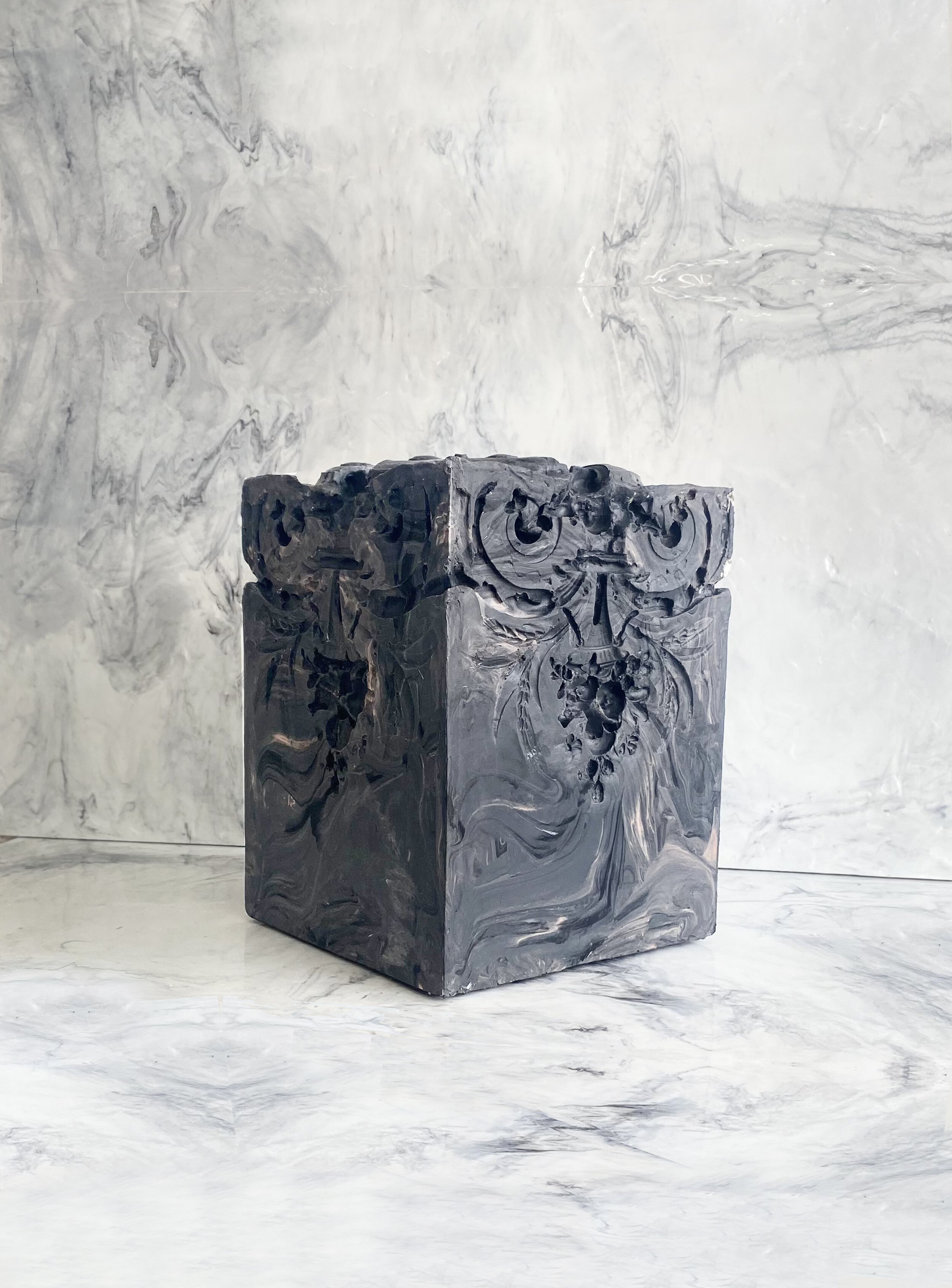Baroque marble black 3dhoek.jpg