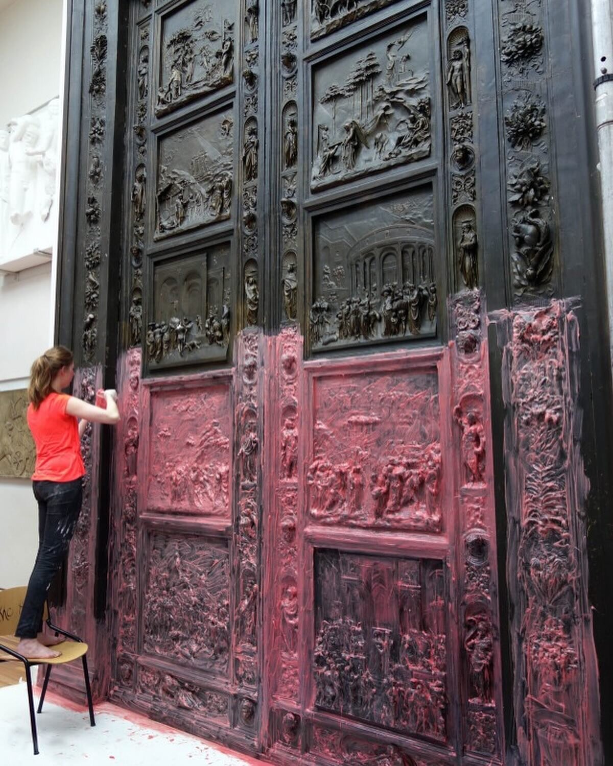 How it all started&hellip; ❤️❤️❤️
Casting the gates of Paradise at the Royal academy of Art. 

@royalacademyofart.thehague 

In 1921 the then director of the Royal Academy of Art bought a copy of the world famous &lsquo;Porta del Paradiso&rsquo; door