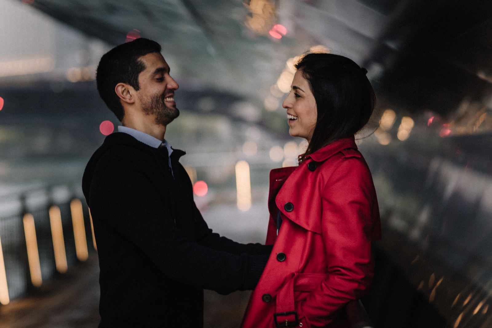 couple laughing | Chicago vacation photography | lisa kathan photography