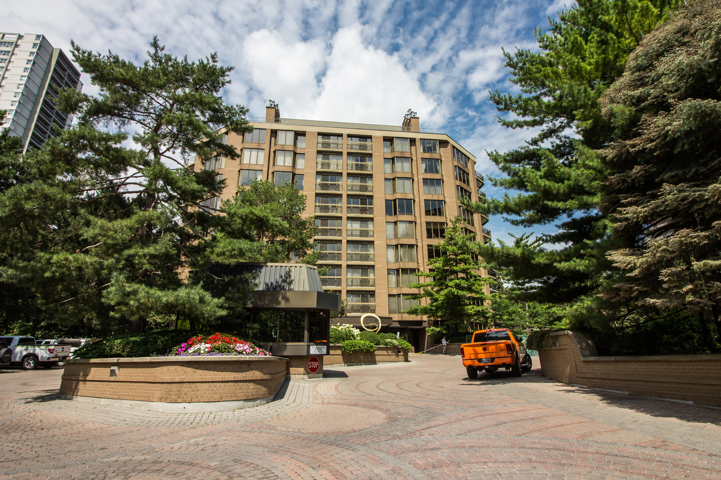 70 Rosehill Ave Condos — Trevor Fontaine