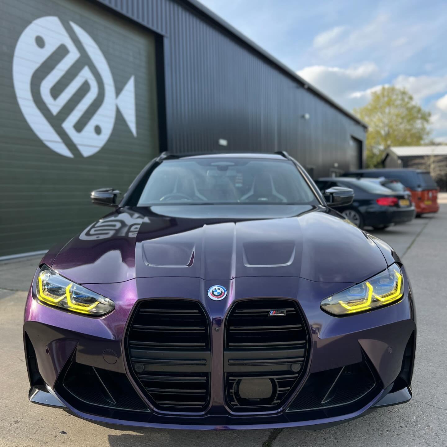 What a beast&hellip;.M3 Touring wrapped in Metamark Electric Storm.

#thecolourpurple #bmwm3 #bmwm3touring #carwrap #carwrapping #bmwwrapped #bmwwrapping #wrappedcars